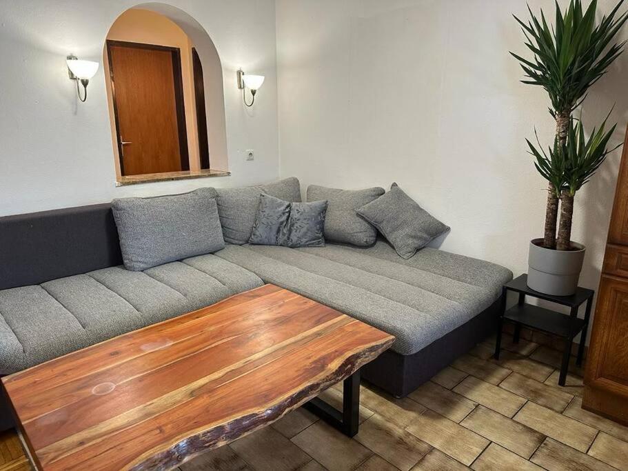 Geraeumige Rustikale Tiroler Wohnung 1-8 Personen Imst Ngoại thất bức ảnh
